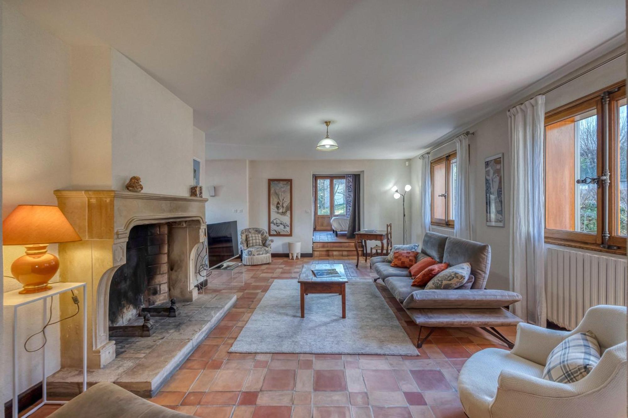 #Hp La Maison Des Lilas Large Family House Sleeps 12 Garden Seyssins Exterior photo